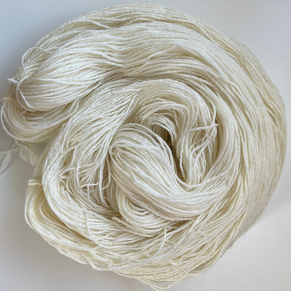 4-ply Reinforced Merino - 85% merino wool/15% nylon sw, 400 m