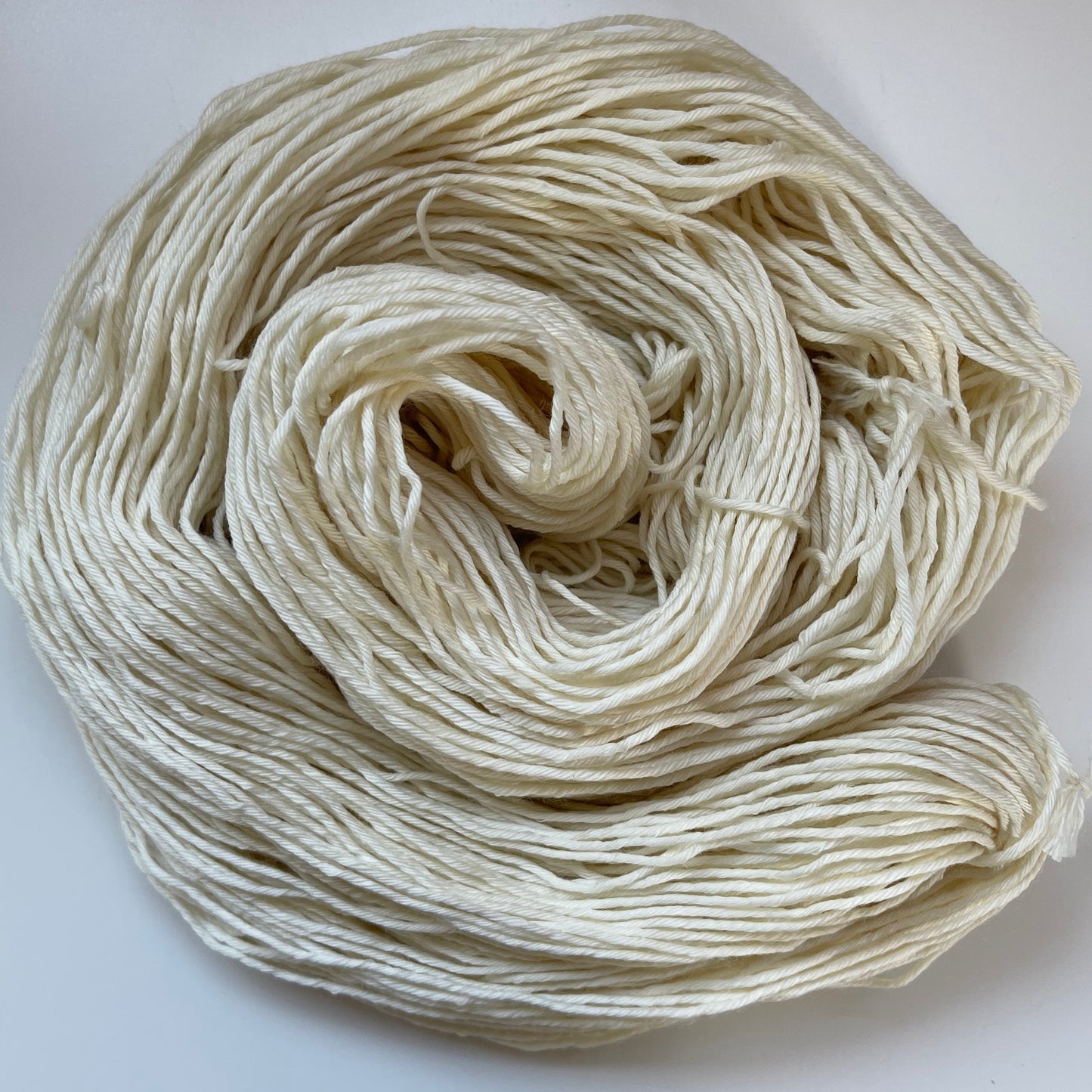 DK Pure Merino Wool - 100% merino wool sw, 200 m