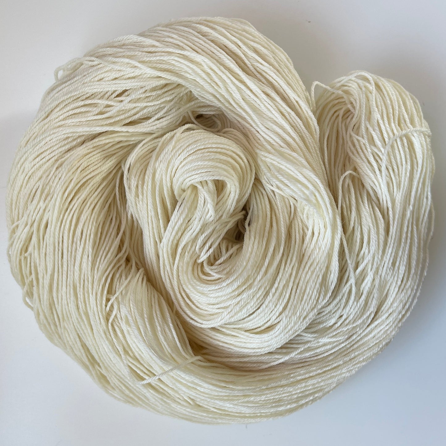 4-ply Pure Merino Wool - 100% merino wool sw, 400 m (436 yds)