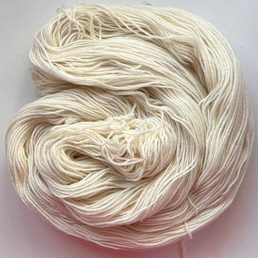 4-ply Sustainable Merino Wool - 100% merino wool, 400 m