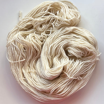 DK Pure Sustainable Merino Wool - 100% merino wool, 200 m