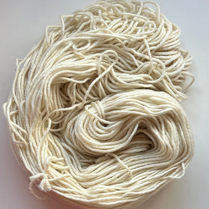 Aran Sustainable Merino Wool - 100% merino wool, 162 m